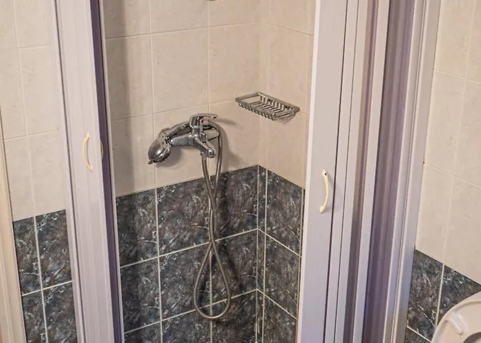 Alexandra And Francesca Вилла *