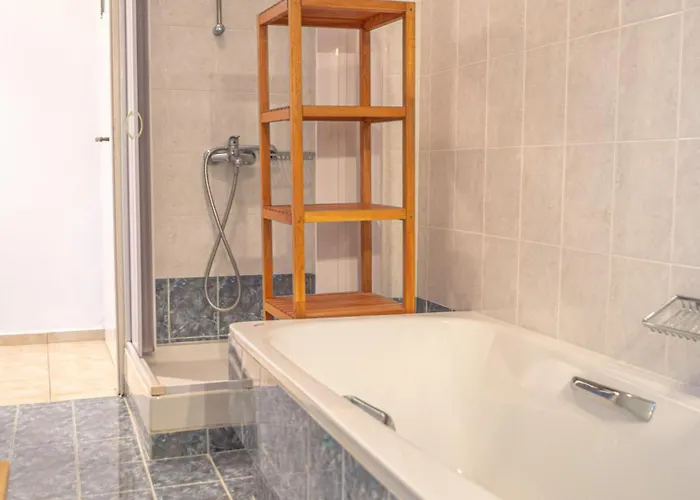 Вилла Alexandra And Francesca *