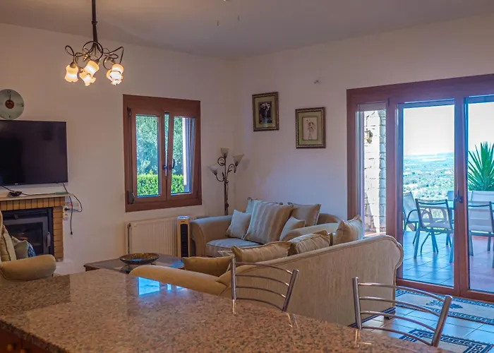 Alexandra And Francesca Вилла Ретимно