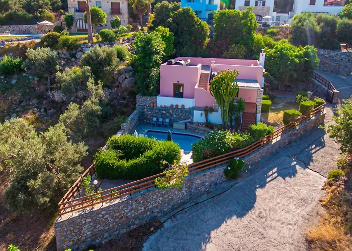 Alexandra And Francesca Вилла Ретимно