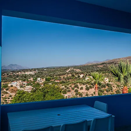 Alexandra And Francesca Βίλα *