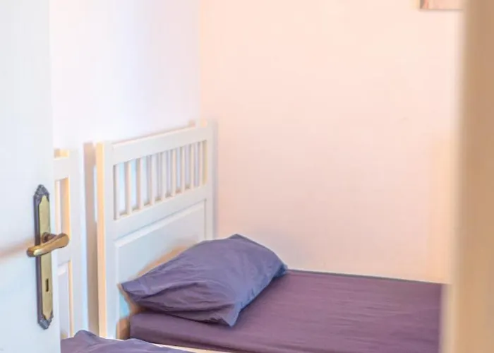 Alexandra And Francesca Villa